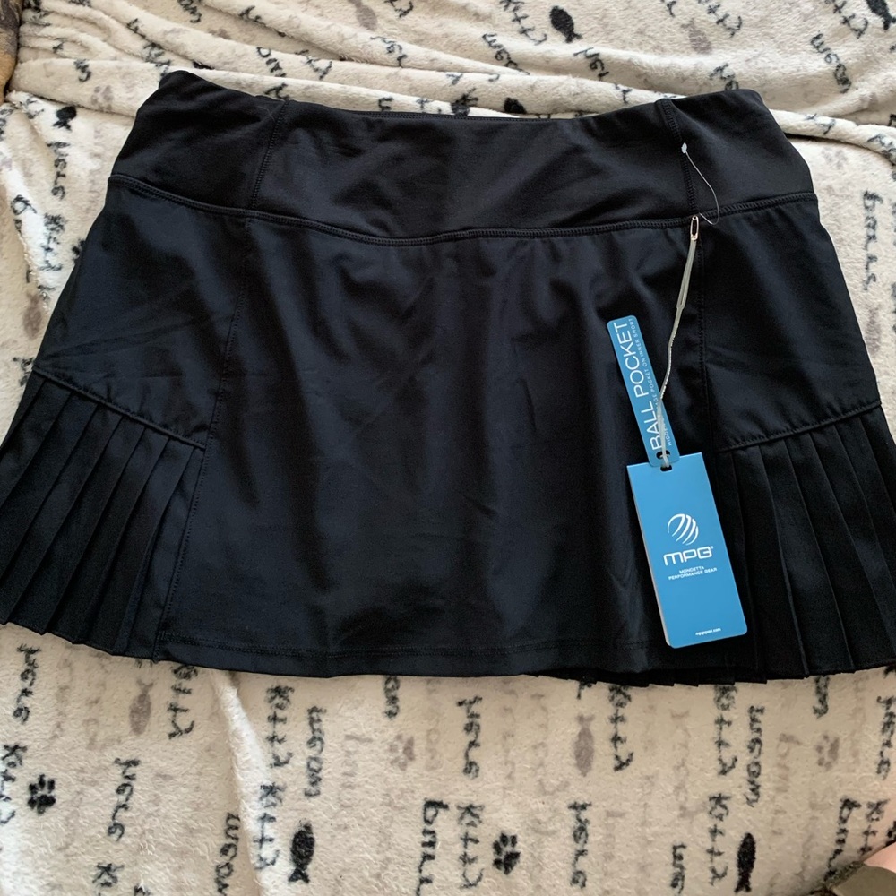 MPG modetta woman’s black ball pocket shorts size large NWT